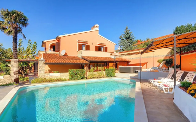 Holiday House in Muntic, Istria, With Fitness Room