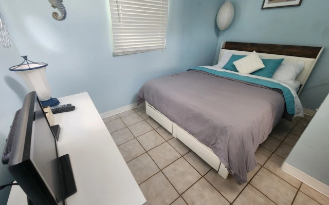 Paradise Cove at Lemon Bay