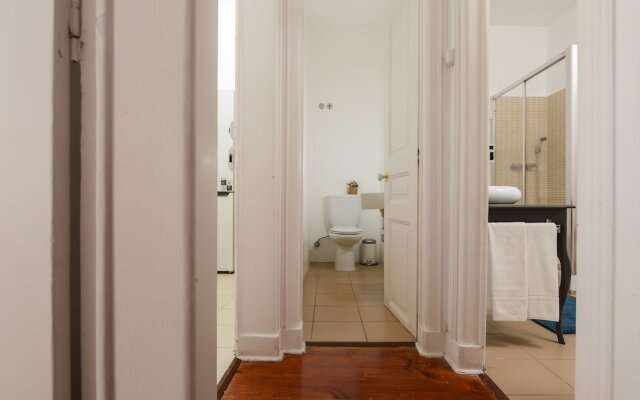 Bright Apartment with River View