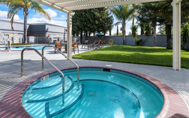 Courtyard by Marriott Fairfield Napa Valley Area