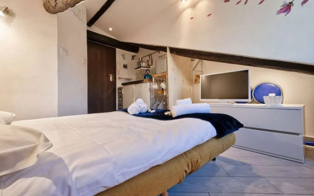 Valentino Mini Mansarda