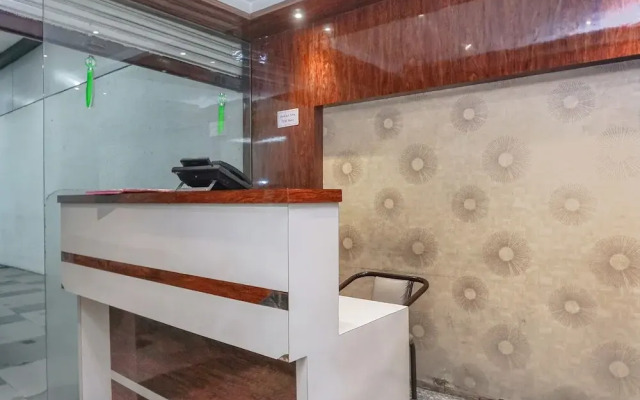OYO 24674 Hotel Rajshree