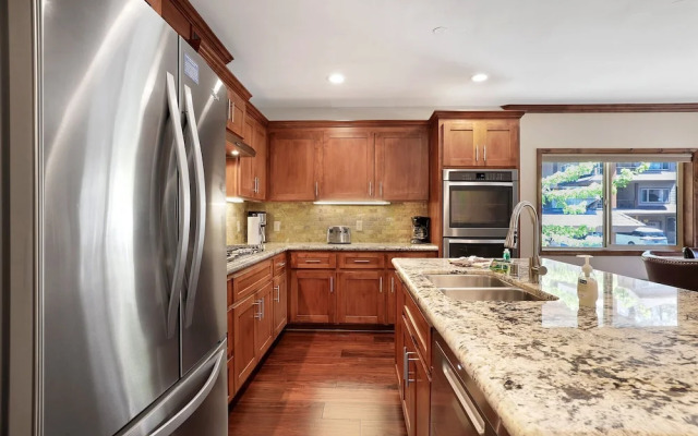 Tahoe Woods Escape - Three Bedroom Home