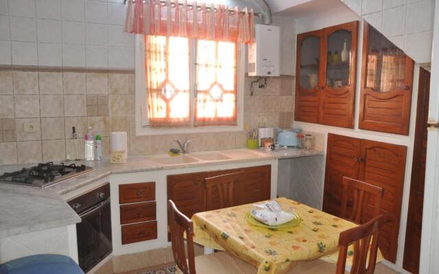 Dar El Fatimid 200 m from Beach with free WIFI