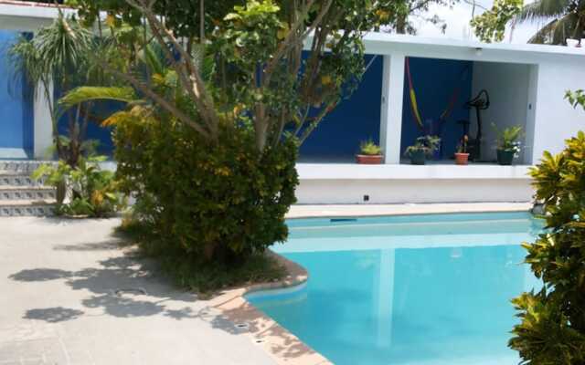 Hotel Casa Flores De Tikal