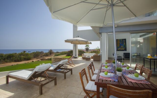 Nireas Seafront Villa 9