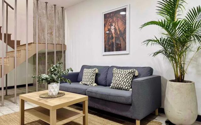 w Comfy Loft w Great Deco in Cali