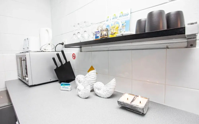 Airlie Sun & Sand Accommodation Studio 1