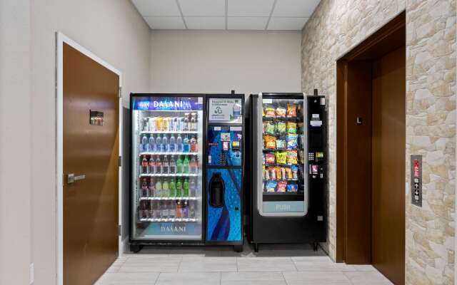 Comfort Inn & Suites St. Louis - Hazelwood