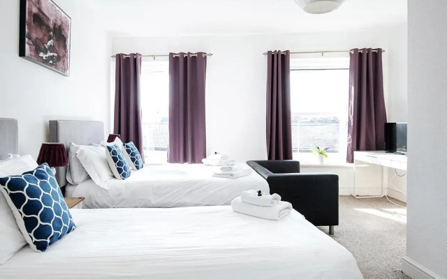 Royal Ashton Hotel