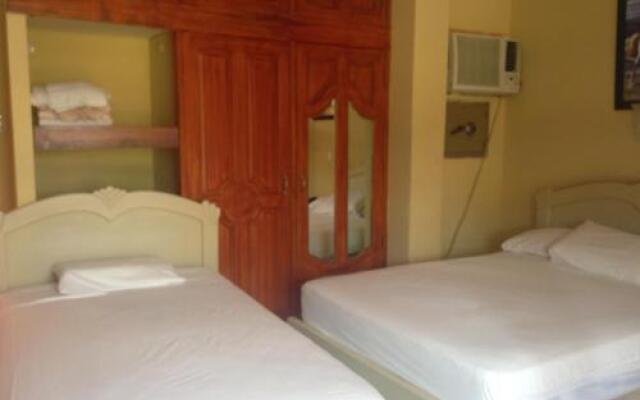 Hostal Manta Tropical
