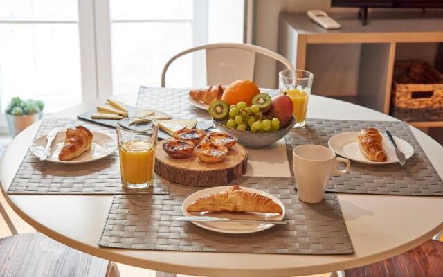 Modern Apartment Bica dos Olhos