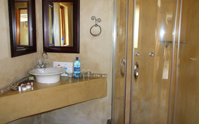 Thornhill Safari Lodge