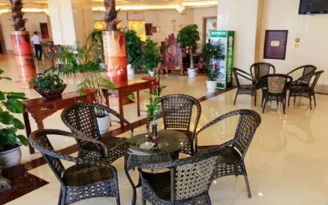 Guiping Golden Phoenix Hotel