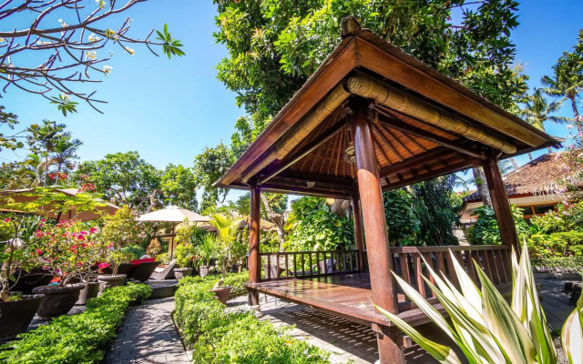 Yulia Beach Inn Kuta