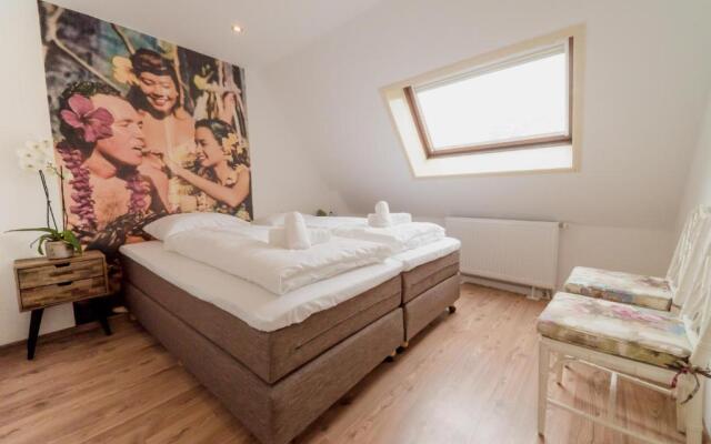 Pink Flamingo Boutique Hostel