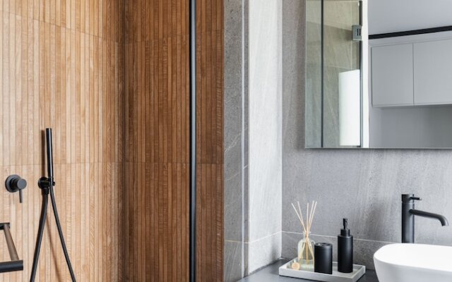 Skyline Serenity by tlv2rent