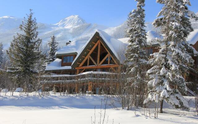 Vagabond Lodge at Kicking Horse Resort