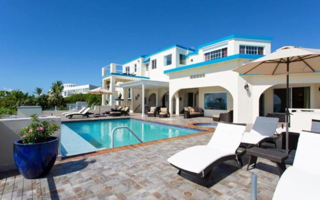 Sunny Vacation Villa 96