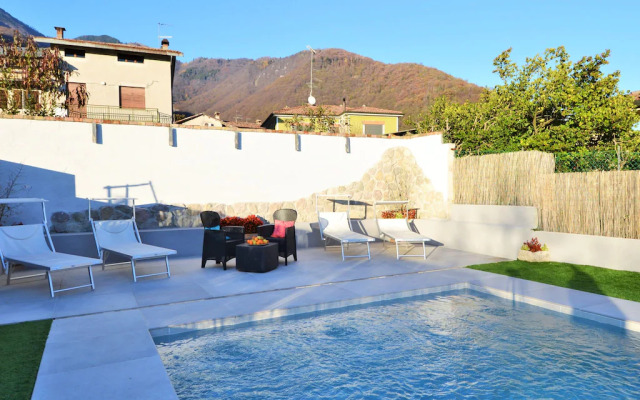 Stellar Apartment in Miane With Shared Swimming Pool