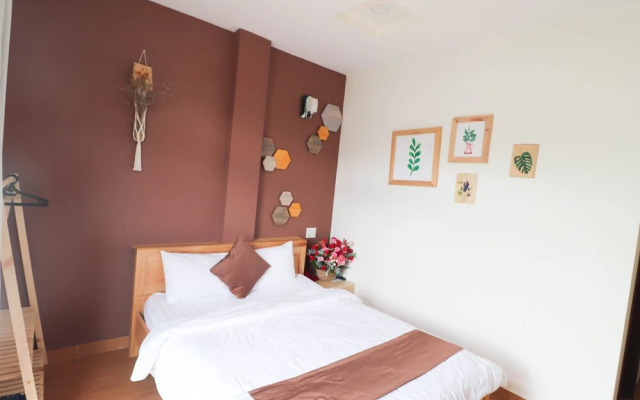 Huong Moc Hotel - Near Dalat Night Market