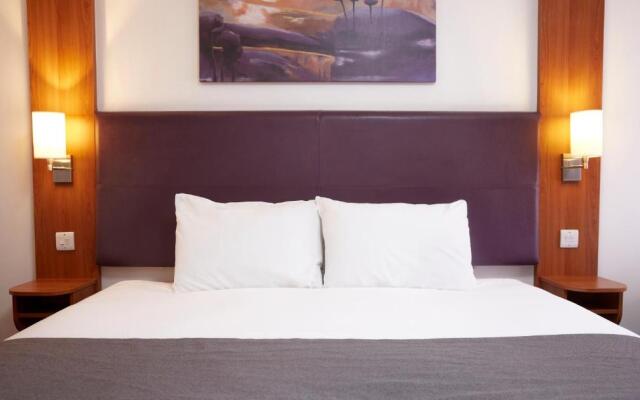 Wheatsheaf Hotel by Greene King Inns