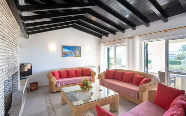 7 Club Atl Ntico Fabulous Five Bedroom Villa WI