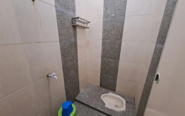 OYO 93714 Guest House Gembul Syariah