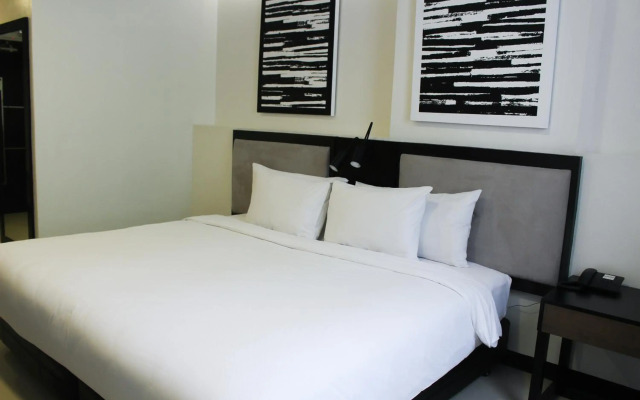Summit Hotel Magnolia