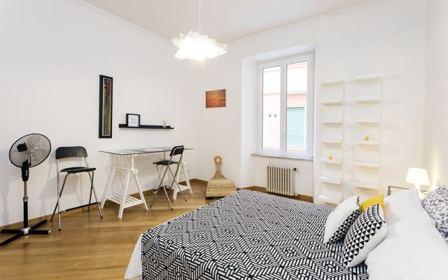 Rent In Rome - Appartamento Belsiana II