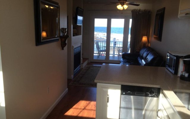 Perkins Cove Oceanfront Cottage