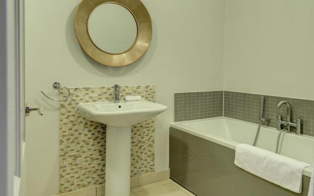 7 Lansdown - By Luxury Apartments