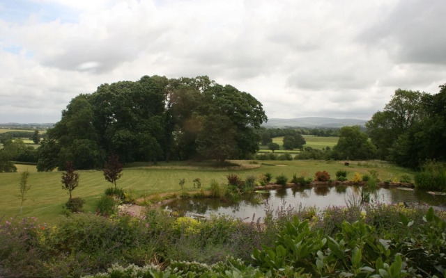 Geltsdale Garden Apartment