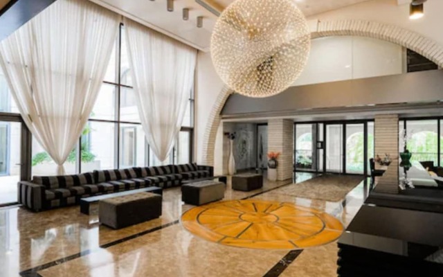 The Haneviim Suites