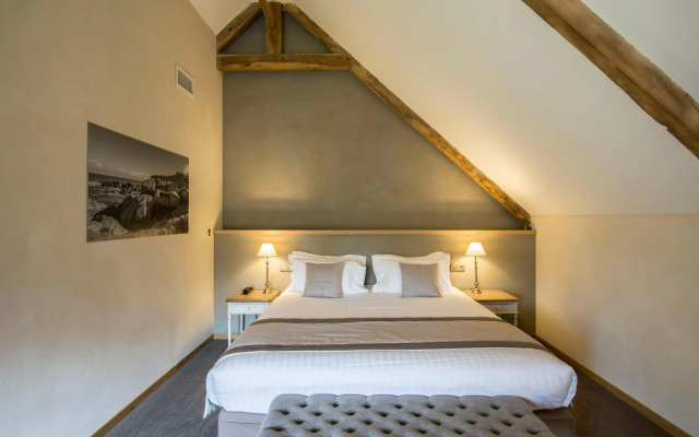 Hôtel de L'Abbaye Le Tronchet - Handwritten Collection