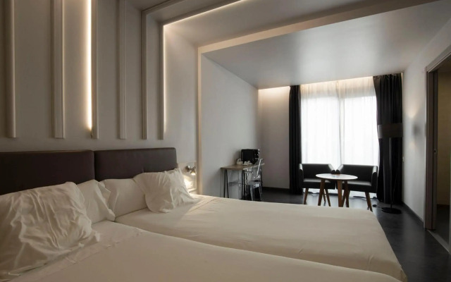 Lux Santiago Hotel