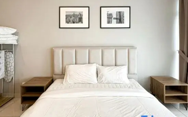KL35 Studio @ 3 Towers/Jln Ampang (3pax)