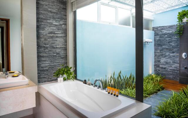 Sunrise Premium Resort Hoi An