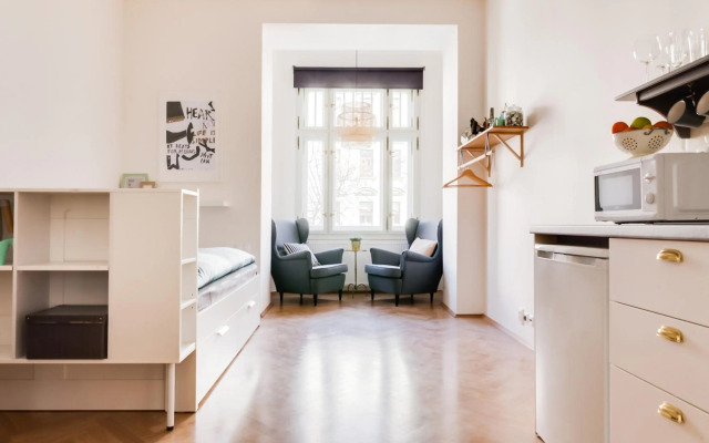 Trendy Local Apartment