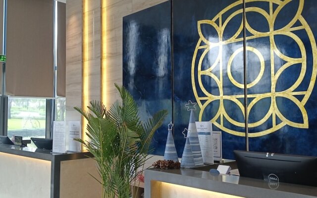 The Western Seaview Cam Ranh Condotel