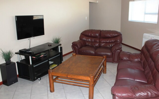 8 Vila Self Catering