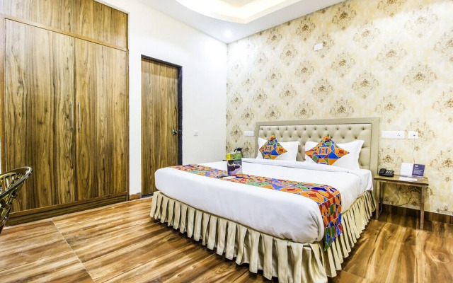 S.R. Residency
