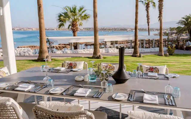 Fort Arabesque Resort, Spa & Villas