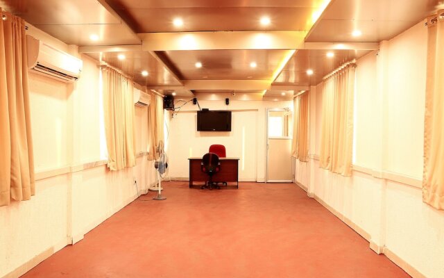 OYO 2911 The Pearl Hotel