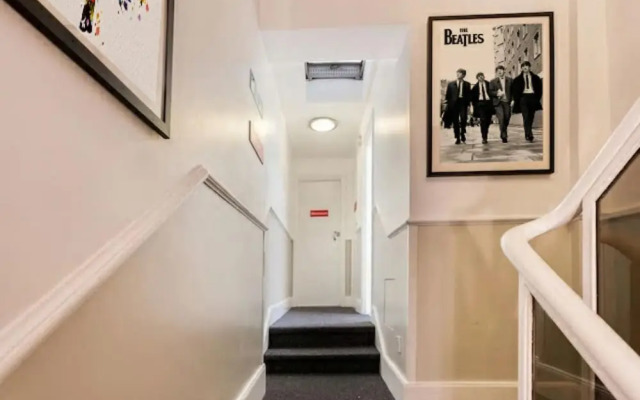 Enrico Hotel