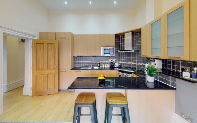 Land of green ginger apartment