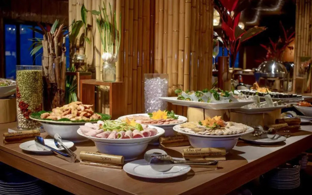 Thung Nham Hotel & Resort