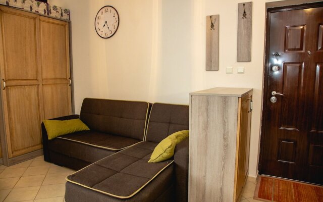 FM Premium 1-BDR Apartment with Pool & Parking - Summer Days