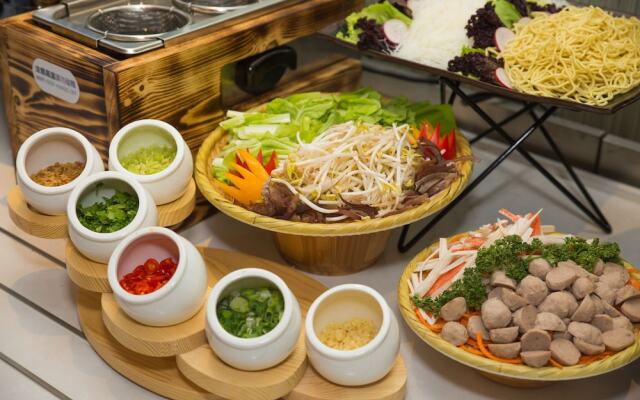 Holiday Inn Express Taichung Fengchia