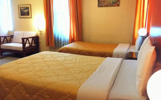 Hotel Yañez Inn